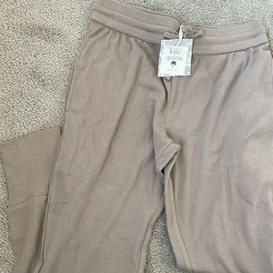 Kate Quinn organic joggers